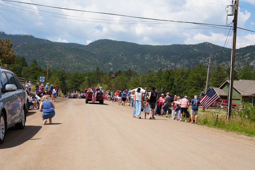 Pinewood Spring’s parade marks the sesquisemiquincentennial